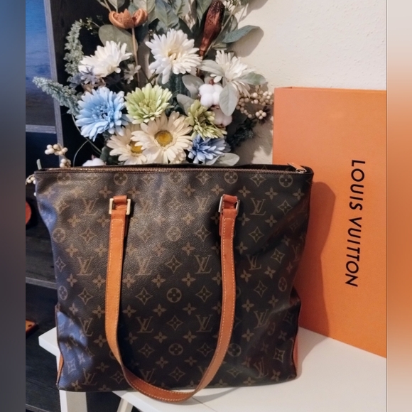 Louis Vuitton Cabas Mezzo GM  Dustbag, Lock And Key Pre Loved Condition - Picture 2 of 14